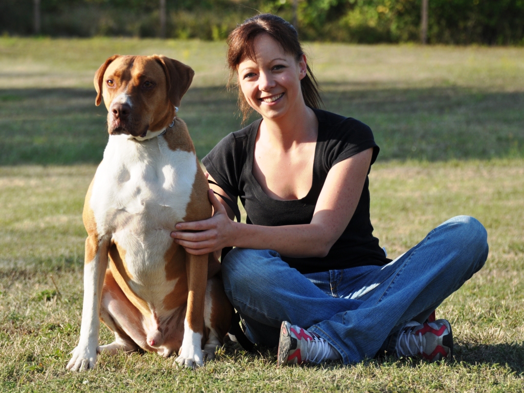 Vorsitzende: Anja Zohles mit Mischling "Sammy" bestandene BH-Prüfung
